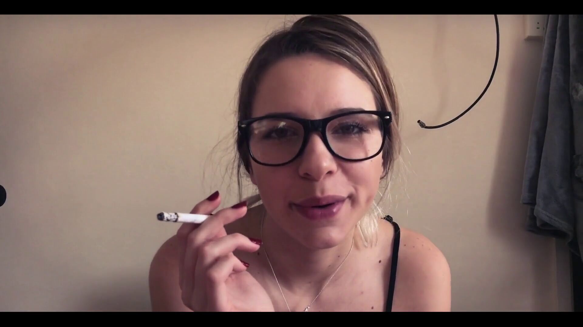Caliente BJ Con Humo